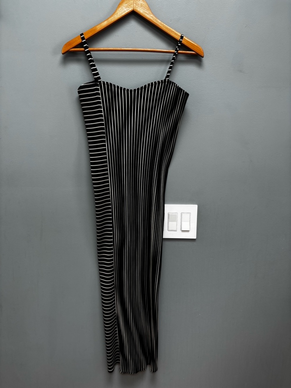 Vintage Han Feng Black & White Striped Pleated Midi Slip Dress Minimalist S M